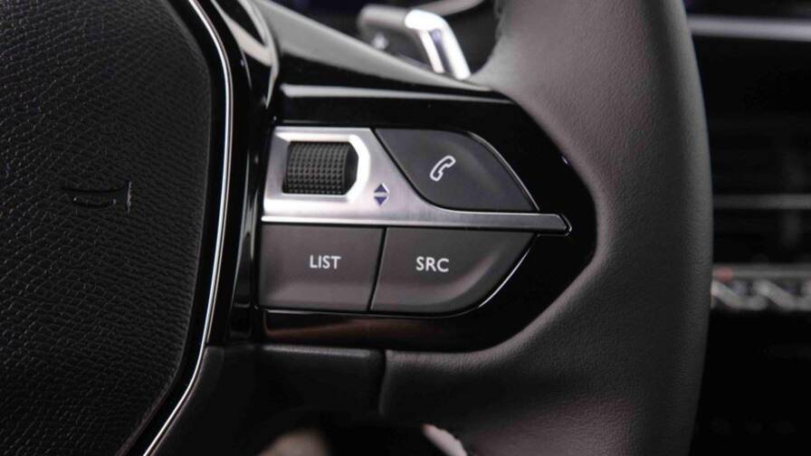 Mandataire Automobile neuf, recherche de Peugeot 2008-1-2-hybrid-145-edcs6-allure - E-Motors