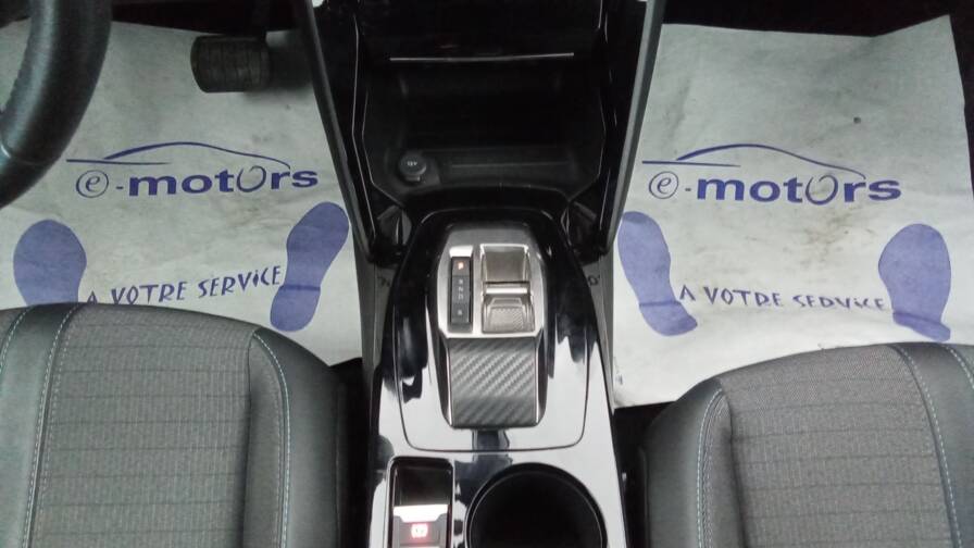 Mandataire Automobile occasion, recherche de Peugeot 2008-electrique-136-active-pack-plus-gps-plus-cam-ra - E-Motors
