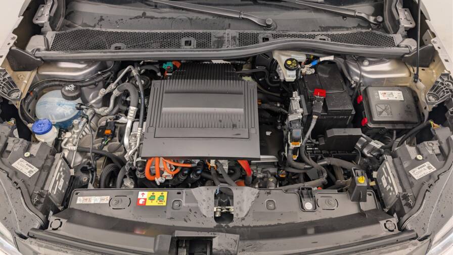 Mandataire Automobile occasion, recherche de Peugeot 2008-electrique-50-kwh-136-ch-gt - E-Motors