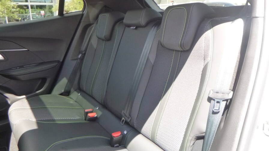 Mandataire Automobile neuf, recherche de Peugeot 2008-hybrid-145-e-dcs6-gt-plus-toit-pano - E-Motors