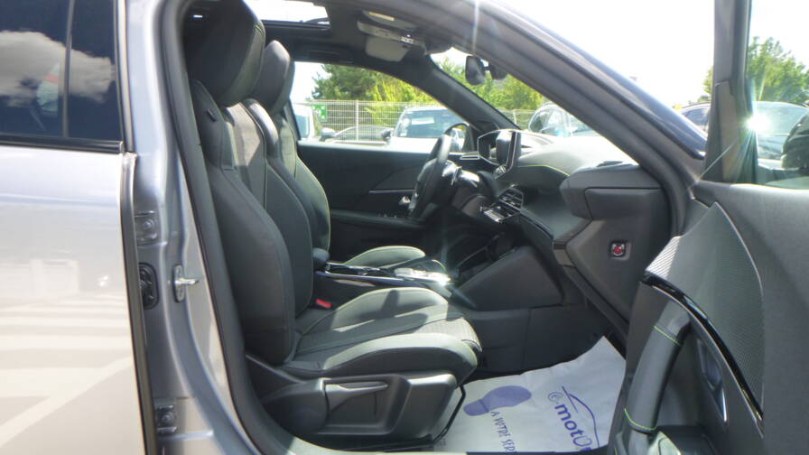 Mandataire Automobile neuf, recherche de Peugeot 2008-hybrid-145-e-dcs6-gt-plus-toit-pano - E-Motors