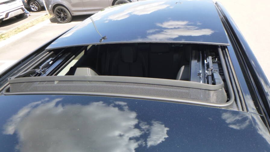 Mandataire Automobile neuf, recherche de Peugeot 2008-hybrid-145-e-dcs6-gt-plus-toit-pano - E-Motors