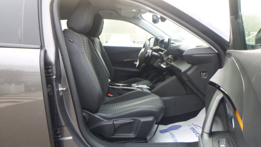 Mandataire Automobile occasion, recherche de Peugeot 2008-puretech-130-s-s-eat8-roadtrip - E-Motors