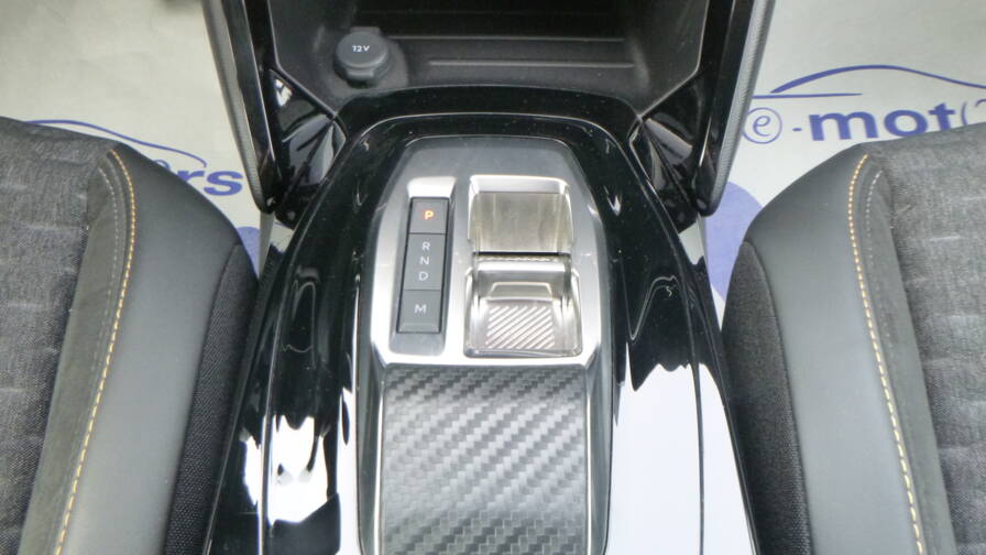 Mandataire Automobile occasion, recherche de Peugeot 2008-puretech-130-s-s-eat8-roadtrip - E-Motors