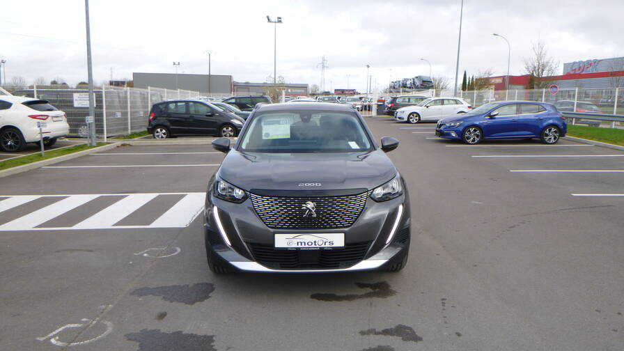 Avis-mandataire-auto-Emotors-Peugeot-2008-Gt-line-puretech-130-plus-acc-s-mains-libres-plus-surveillance-d-angle-mort.