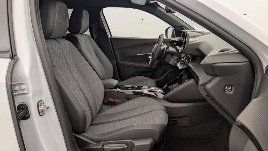 Mandataire Automobile occasion, recherche de Peugeot 2008-hybrid-136-e-dcs6-allure - E-Motors