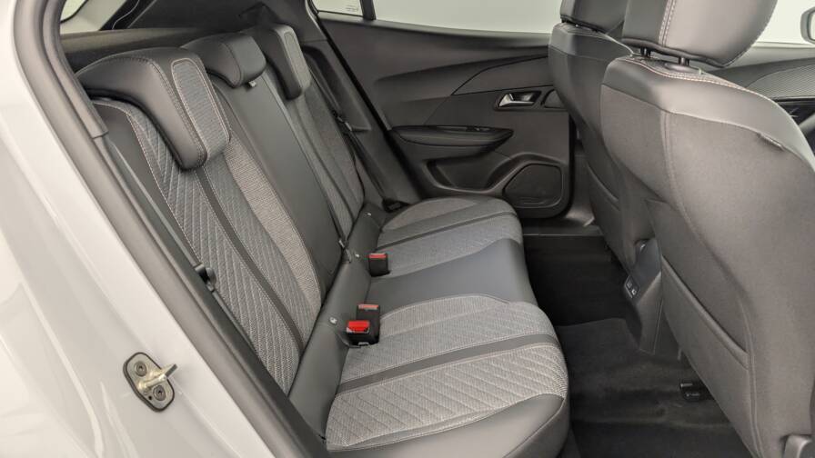 Mandataire Automobile occasion, recherche de Peugeot 2008-hybrid-136-e-dcs6-allure - E-Motors