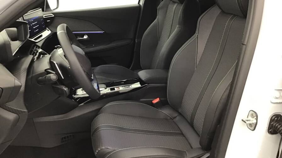 Mandataire Automobile occasion, recherche de Peugeot 2008-hybrid-145-e-dcs6-gt - E-Motors