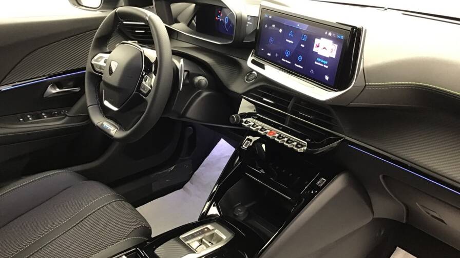 Mandataire Automobile occasion, recherche de Peugeot 2008-hybrid-145-e-dcs6-gt - E-Motors