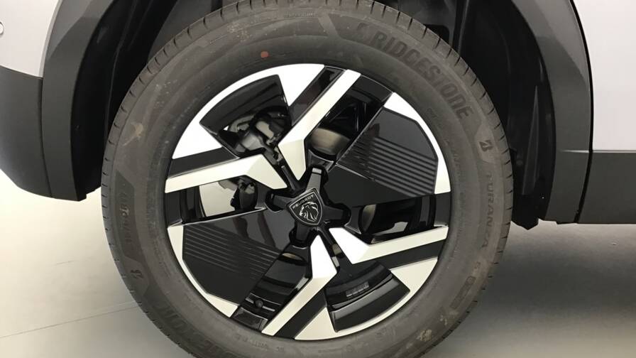 Mandataire Automobile occasion, recherche de Peugeot 2008-hybrid-145-e-dcs6-gt - E-Motors