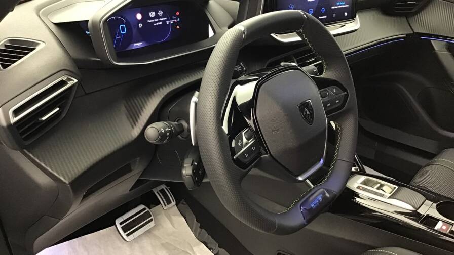 Mandataire Automobile occasion, recherche de Peugeot 2008-hybrid-145-e-dcs6-gt - E-Motors