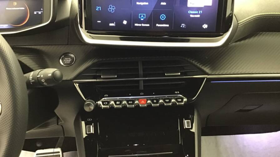 Mandataire Automobile occasion, recherche de Peugeot 2008-hybrid-145-e-dcs6-gt - E-Motors