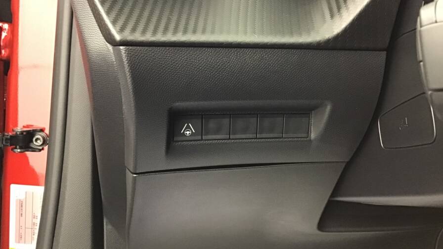 Mandataire Automobile occasion, recherche de Peugeot 2008-hybrid-145-e-dcs6-gt - E-Motors