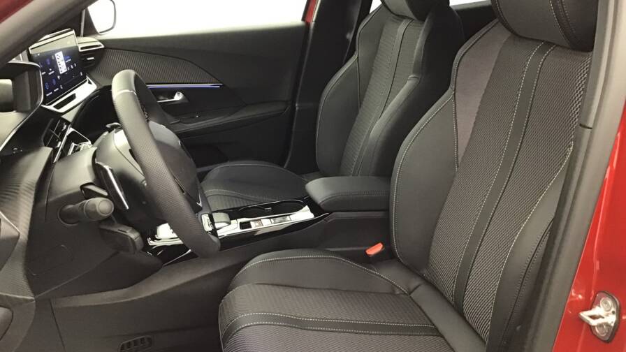 Mandataire Automobile occasion, recherche de Peugeot 2008-hybrid-145-e-dcs6-gt - E-Motors