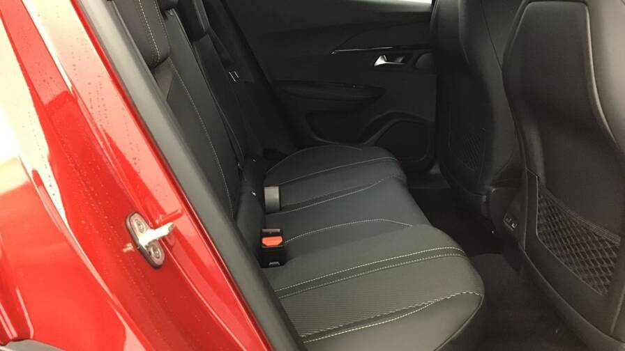 Mandataire Automobile occasion, recherche de Peugeot 2008-hybrid-145-e-dcs6-gt - E-Motors