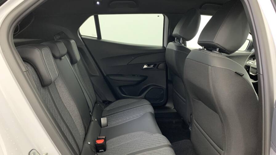 Mandataire Automobile neuf, recherche de Peugeot 2008-hybrid-145-e-dcs6-allure - E-Motors