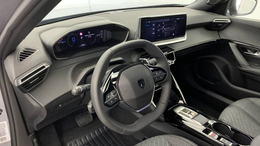 Mandataire Automobile neuf, recherche de Peugeot 2008-hybrid-145-e-dcs6-allure - E-Motors