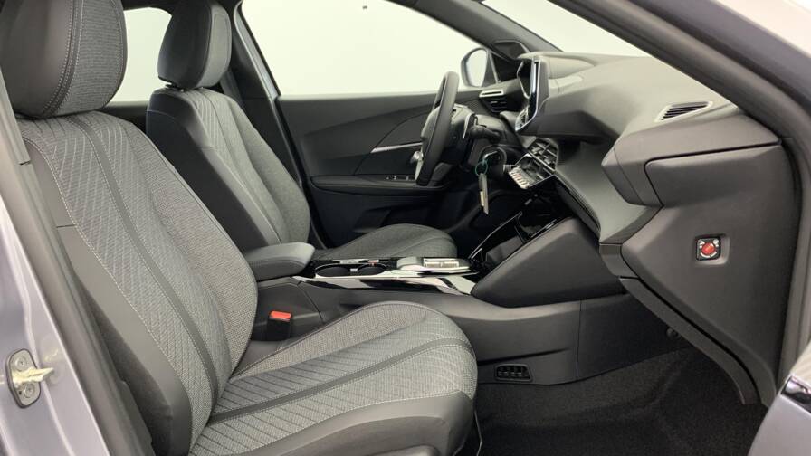 Mandataire Automobile neuf, recherche de Peugeot 2008-hybrid-145-e-dcs6-allure - E-Motors