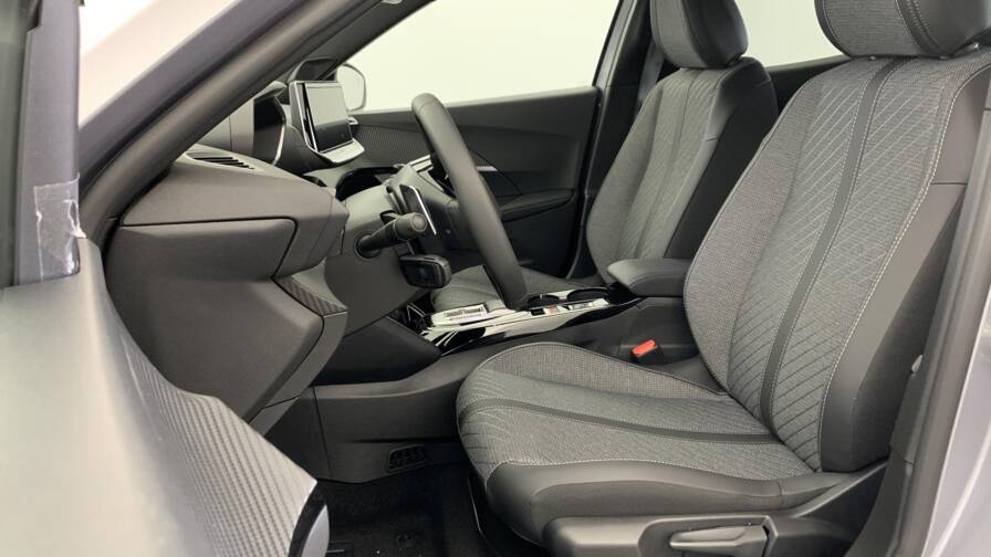 Mandataire Automobile neuf, recherche de Peugeot 2008-hybrid-145-e-dcs6-allure - E-Motors