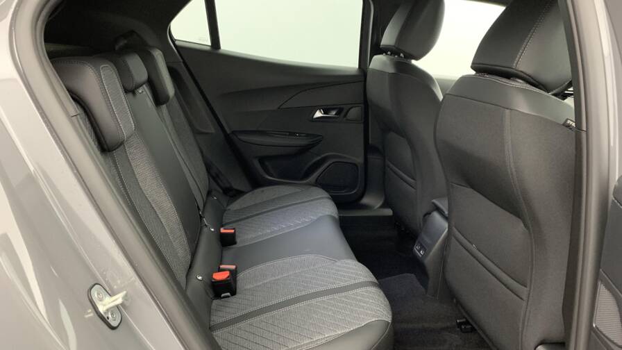 Mandataire Automobile neuf, recherche de Peugeot 2008-hybrid-145-e-dcs6-allure - E-Motors