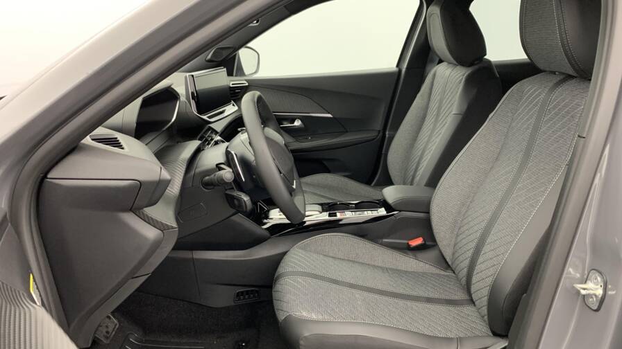 Mandataire Automobile neuf, recherche de Peugeot 2008-hybrid-145-e-dcs6-allure - E-Motors