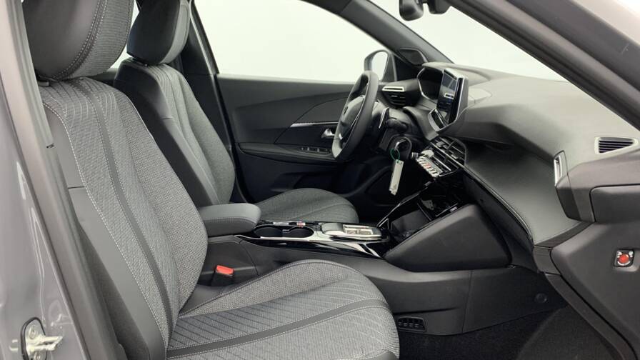 Mandataire Automobile neuf, recherche de Peugeot 2008-hybrid-145-e-dcs6-allure - E-Motors