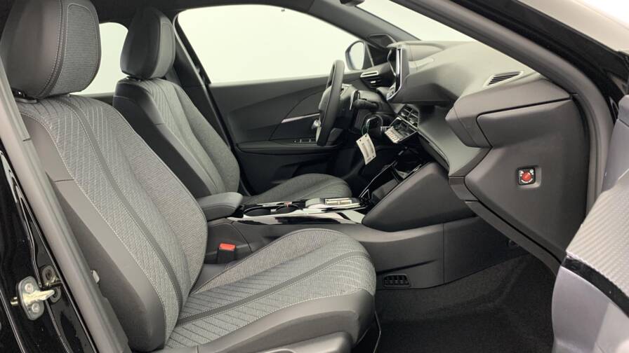 Mandataire Automobile neuf, recherche de Peugeot 2008-hybrid-145-e-dcs6-allure - E-Motors