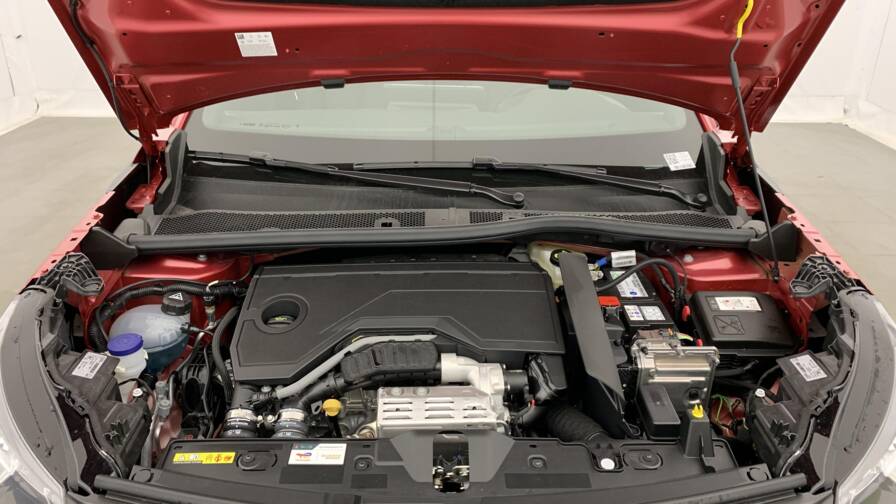 Mandataire Automobile neuf, recherche de Peugeot 2008-hybrid-145-e-dcs6-allure - E-Motors