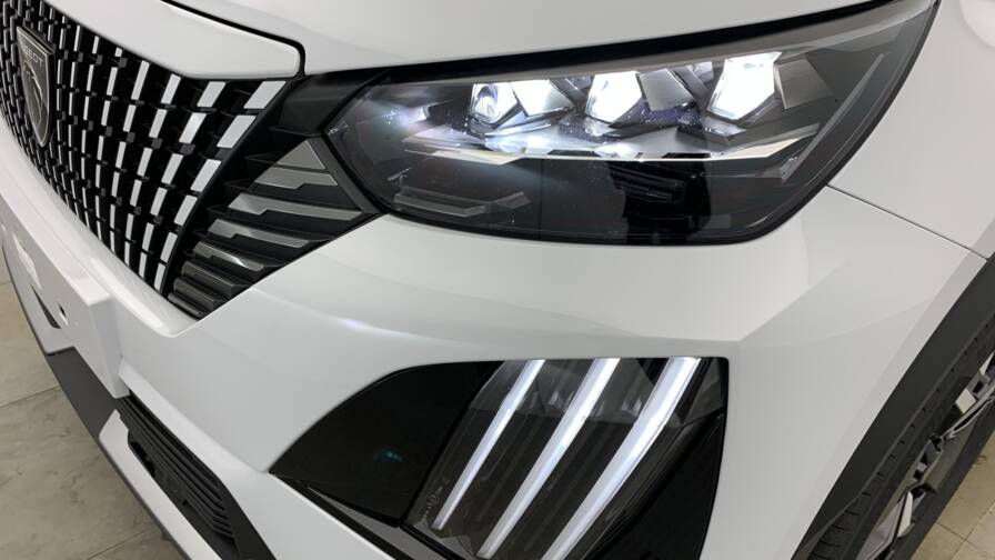 Mandataire Automobile neuf, recherche de Peugeot 2008-hybrid-145-e-dcs6-gt - E-Motors