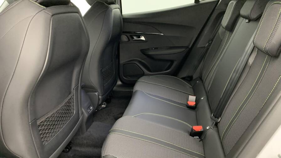 Mandataire Automobile neuf, recherche de Peugeot 2008-hybrid-145-e-dcs6-gt - E-Motors