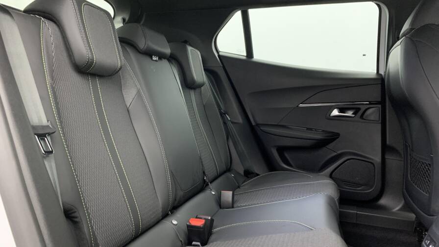 Mandataire Automobile neuf, recherche de Peugeot 2008-hybrid-145-e-dcs6-gt - E-Motors