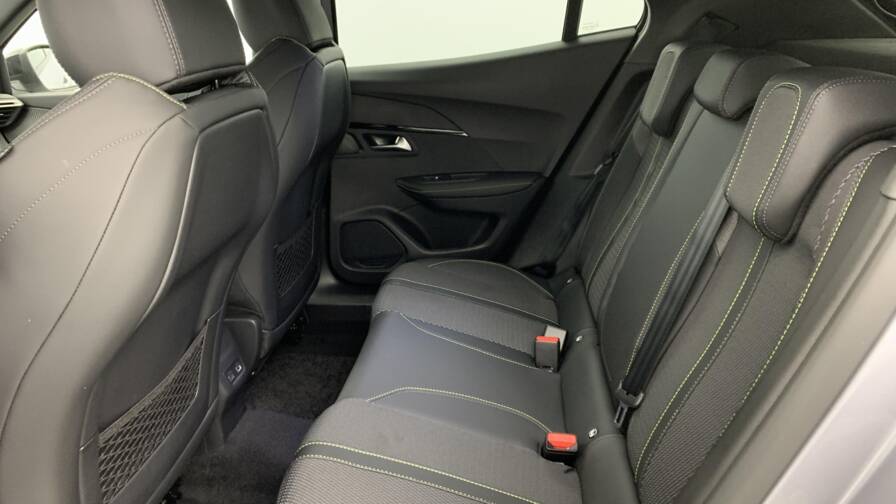 Mandataire Automobile neuf, recherche de Peugeot 2008-hybrid-145-e-dcs6-gt - E-Motors