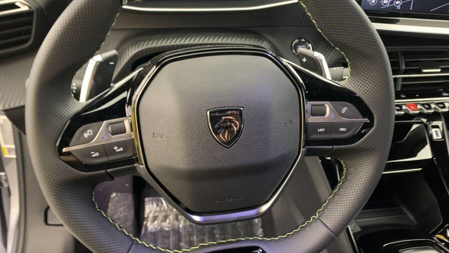 Mandataire Automobile neuf, recherche de Peugeot 2008-hybrid-145-e-dcs6-gt - E-Motors