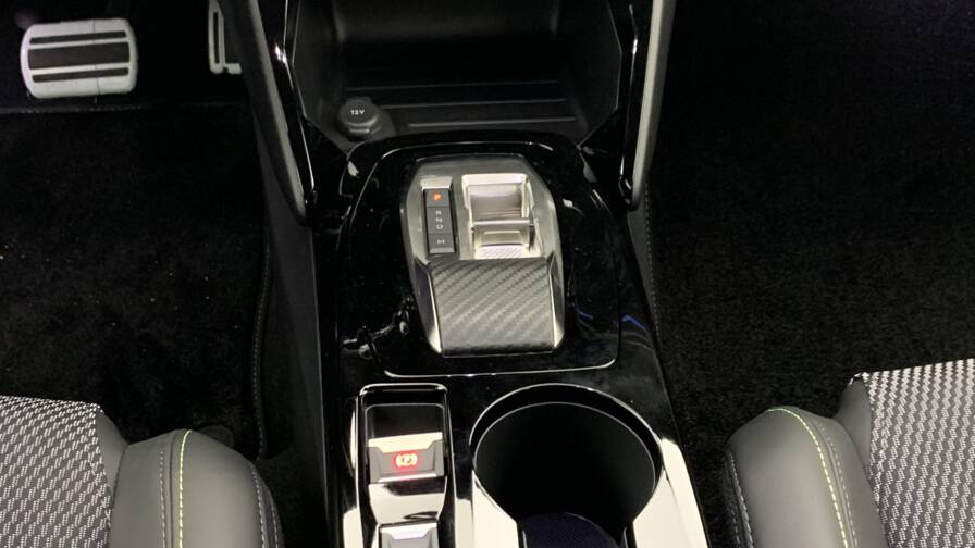 Mandataire Automobile neuf, recherche de Peugeot 2008-hybrid-145-e-dcs6-gt - E-Motors