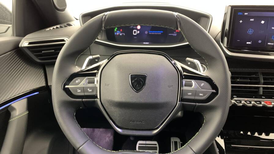 Mandataire Automobile neuf, recherche de Peugeot 2008-hybrid-145-e-dcs6-gt - E-Motors