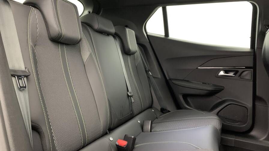 Mandataire Automobile neuf, recherche de Peugeot 2008-hybrid-145-e-dcs6-gt - E-Motors