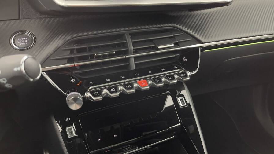Mandataire Automobile neuf, recherche de Peugeot 2008-ii-1-2-puretech-130ch-gt-eat8 - E-Motors