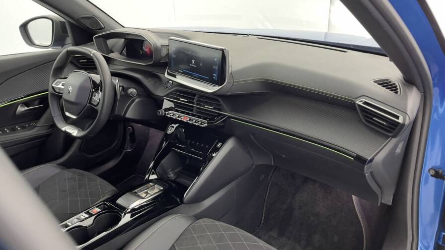 Mandataire Automobile neuf, recherche de Peugeot 2008-ii-1-2-puretech-130ch-gt-eat8 - E-Motors