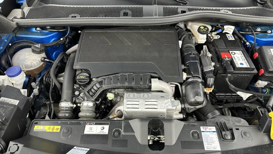 Mandataire Automobile occasion, recherche de Peugeot 2008-ii-1-2-puretech-130ch-gt-eat8 - E-Motors