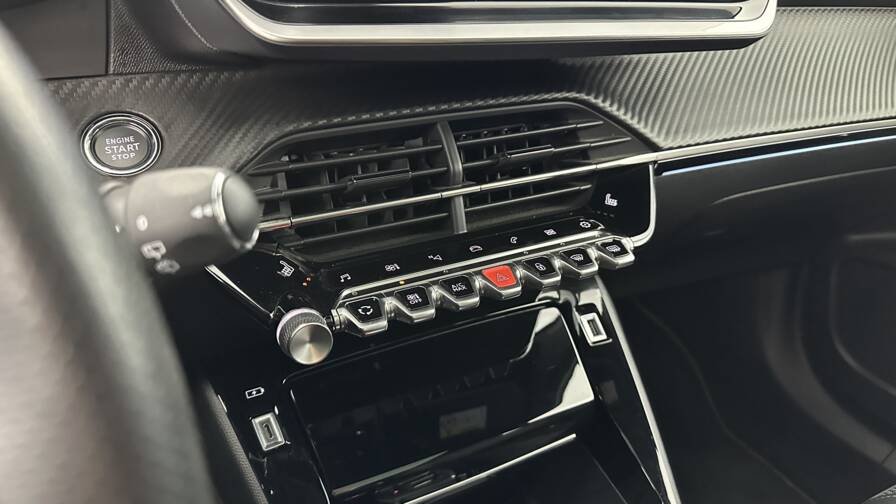 Mandataire Automobile occasion, recherche de Peugeot 2008-ii-1-2-puretech-130ch-gt-eat8 - E-Motors