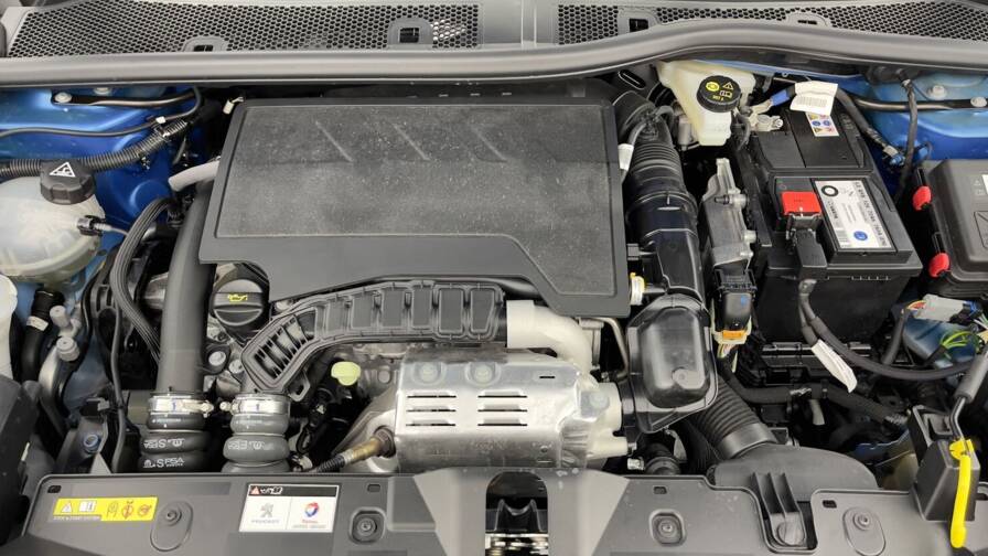 Mandataire Automobile neuf, recherche de Peugeot 2008-ii-1-2-puretech-130ch-gt-eat8 - E-Motors