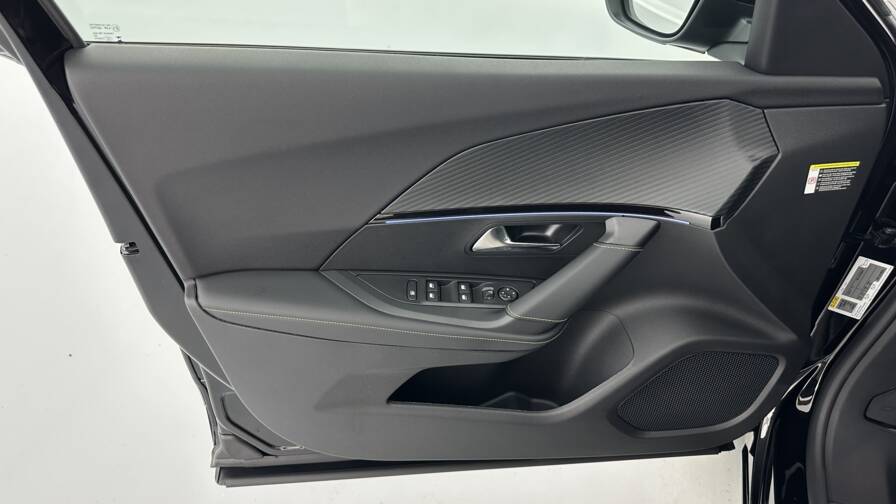 Mandataire Automobile neuf, recherche de Peugeot 2008-ii-2-1-2-hybrid-136ch-gt-e-dcs6 - E-Motors