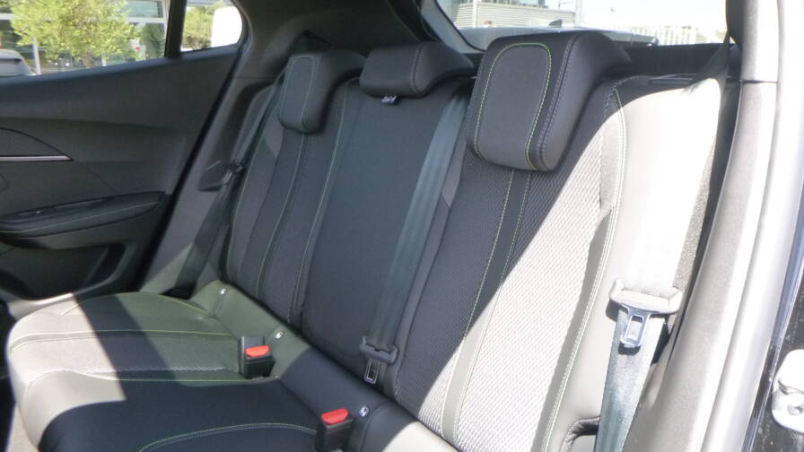 Mandataire Automobile neuf, recherche de Peugeot 2008-hybrid-145-e-dcs6-gt-plus-toit-pano - E-Motors