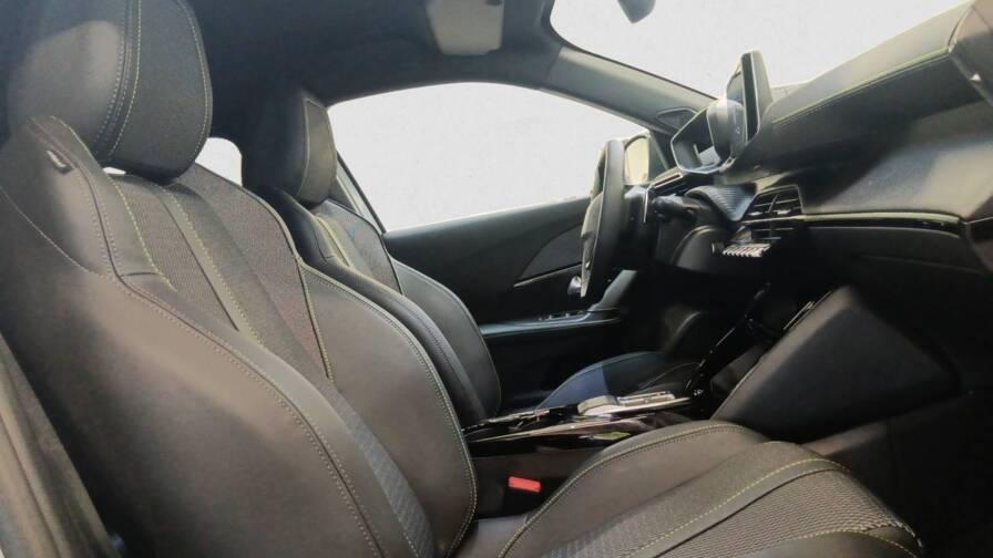 Mandataire Automobile occasion, recherche de Peugeot 2008-nouveau-hybrid-145-e-dcs6-gt - E-Motors