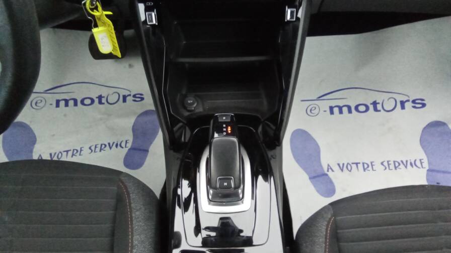 Mandataire Automobile occasion, recherche de Peugeot 2008-puretech-130-eat8-active-pack - E-Motors