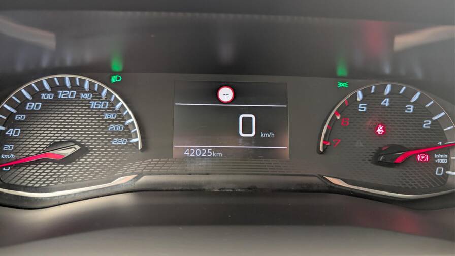 Mandataire Automobile occasion, recherche de Peugeot 2008-puretech-130-s-s-bvm6-allure - E-Motors