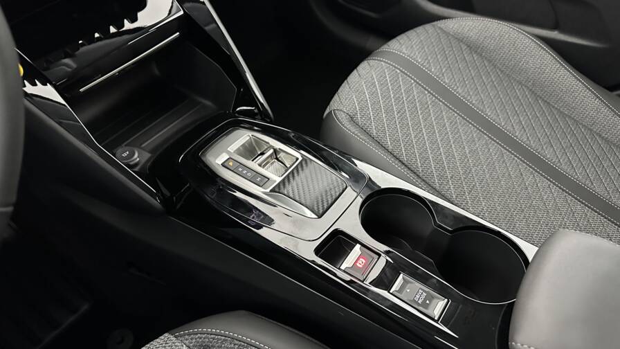 Mandataire Automobile neuf, recherche de Peugeot 208-1-2-hybrid-110ch-allure-e-dcs6 - E-Motors