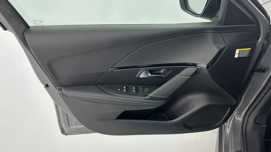 Mandataire Automobile occasion, recherche de Peugeot 208-1-2-hybrid-136ch-gt-e-dcs6 - E-Motors