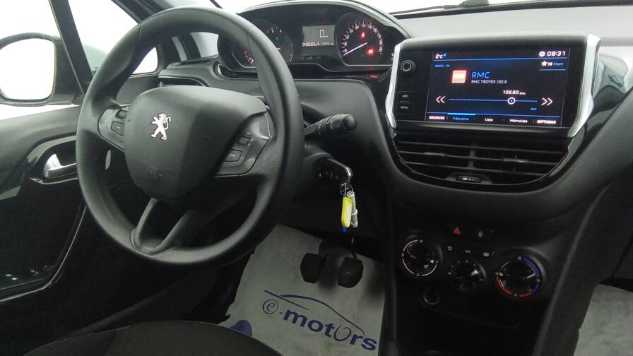 Mandataire Automobile occasion, recherche de Peugeot 208-1-2-puretech-68-active - E-Motors