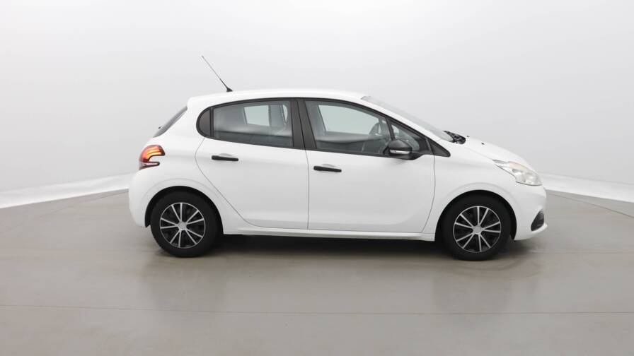 Mandataire Automobile occasion, recherche de Peugeot 208-affaire-1-6-bluehdi-75-pack-clim-2pl - E-Motors